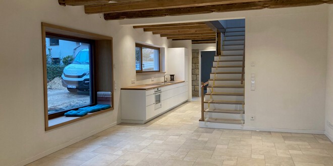nachhaltig, energieeffizient, ökologisch, Lehmputz, zirkuläres Bauen, Naturmaterialien, Architektenhaus, Einbauküche, Wiederverwendung